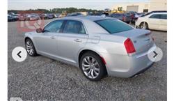 کرایسلەر 300